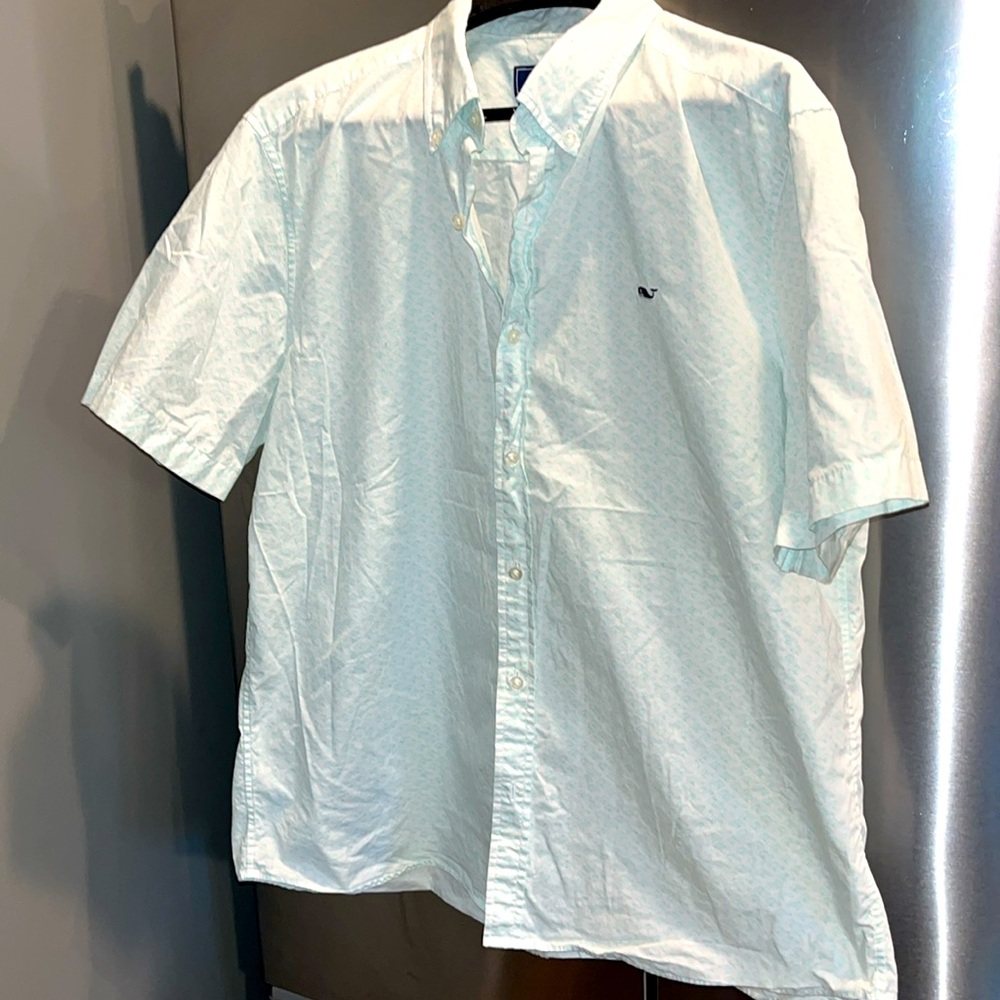 Vineyard Vines Mens XL Button Down CLASSIC FIT Whale Shirt Short Sleeves.  fish